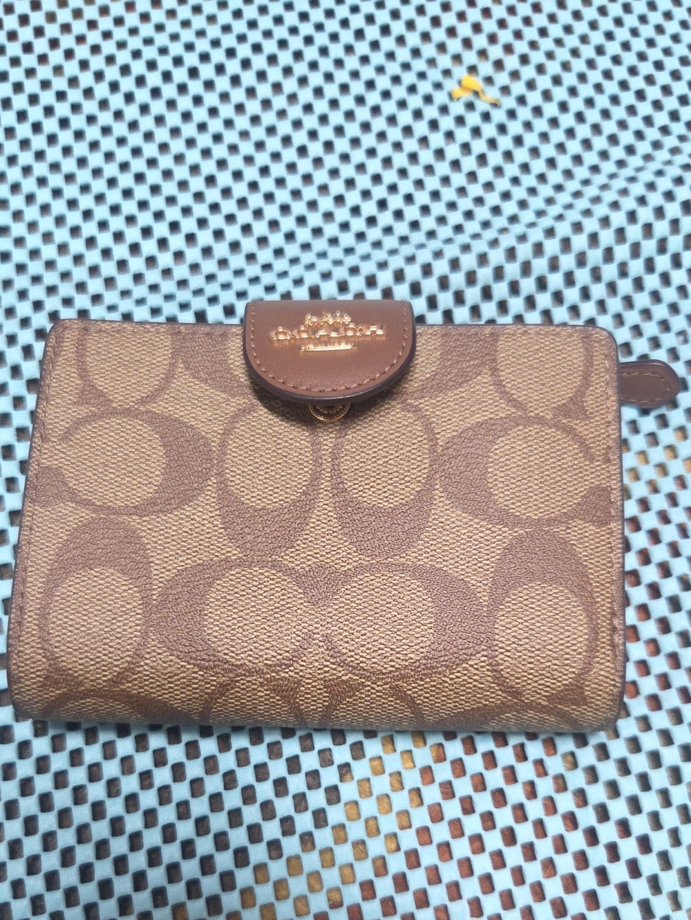 Bnwt: COACH WALLET
